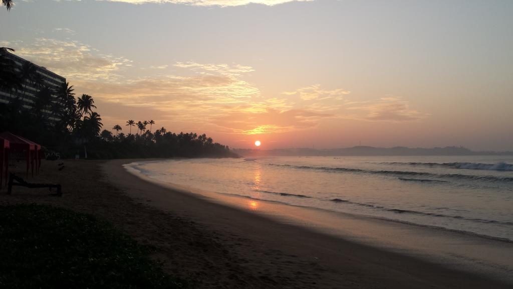 Aknara Rest Hotell Weligama Exteriör bild