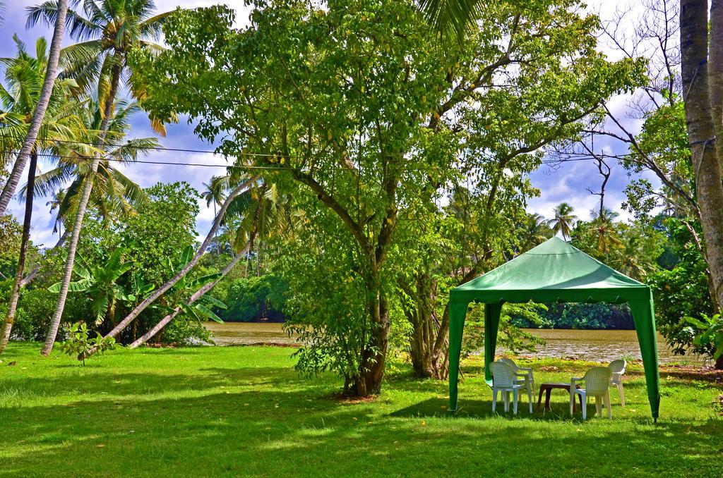 Aknara Rest Hotell Weligama Exteriör bild