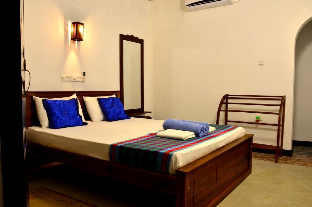 Aknara Rest Hotell Weligama Exteriör bild