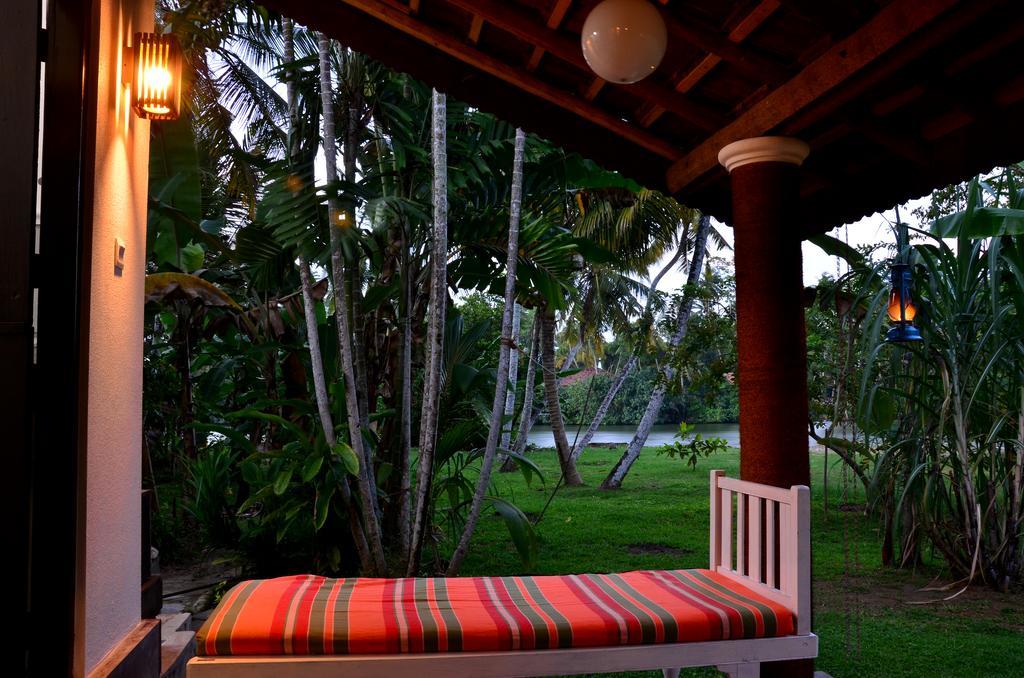 Aknara Rest Hotell Weligama Exteriör bild